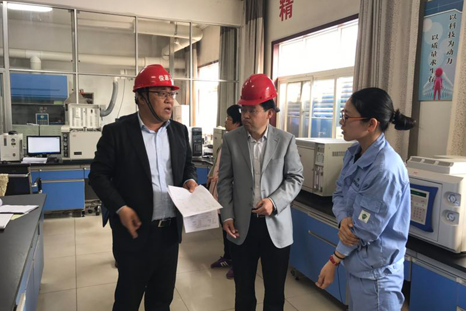 8、農(nóng)高區(qū)管委會(huì)副主任胥華遠(yuǎn)一行到集團(tuán)公司調(diào)研.jpg